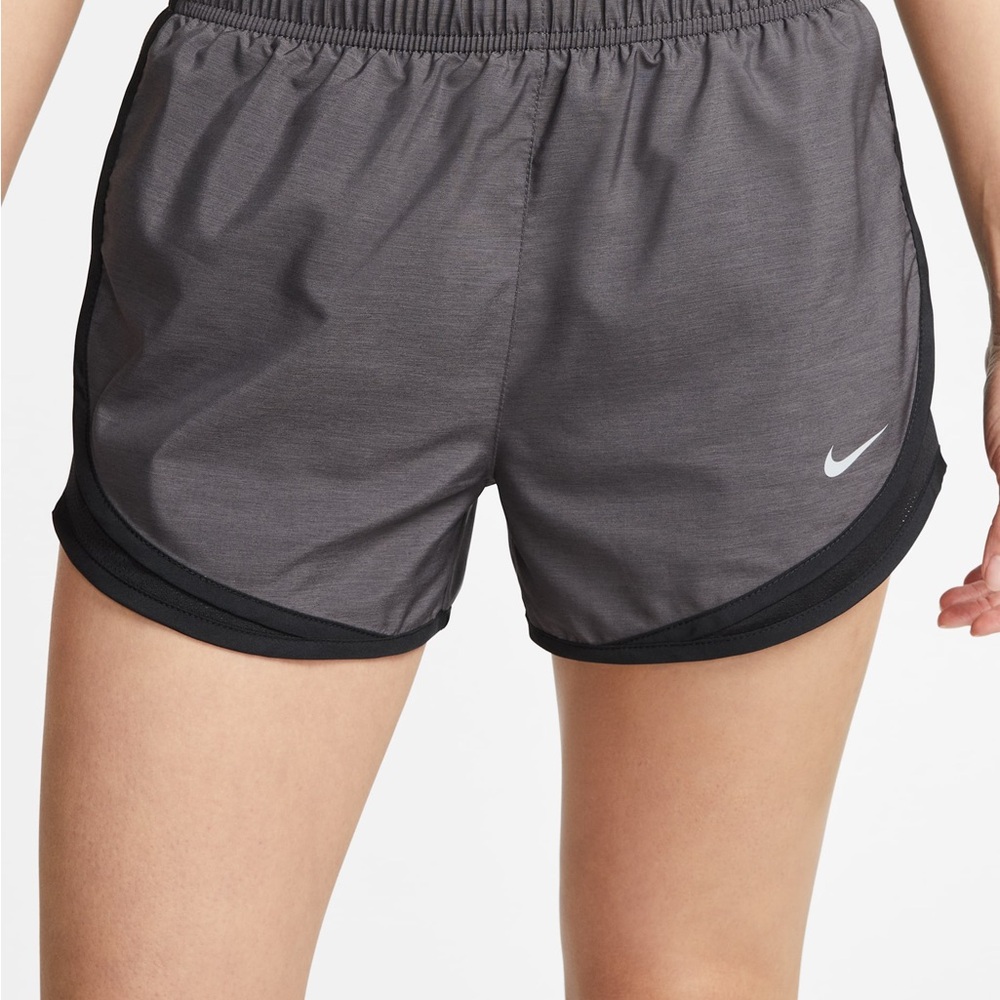 Nike Tempo Women's Dry Fit technology short